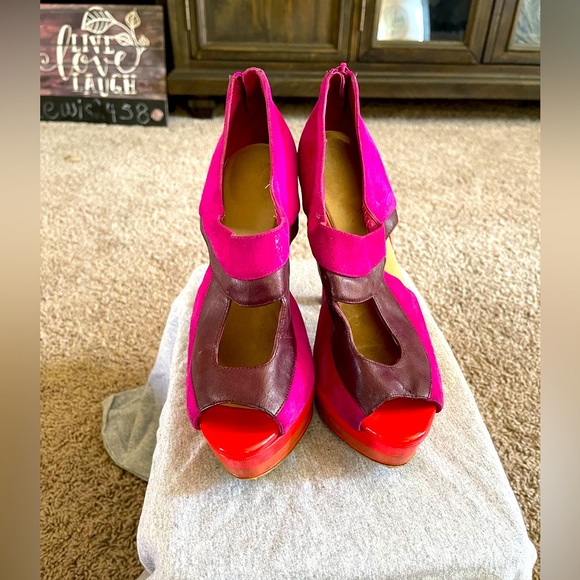 Size 8.5 Jessica Simpson heels with zippers on the back, multicolor - Picture 2 of 6